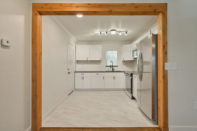 Building Photo - 1125 SW 47th St