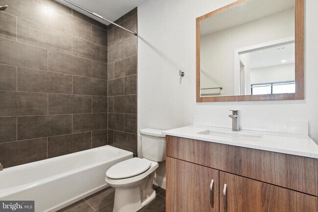 Building Photo - 2143 E Lehigh Ave