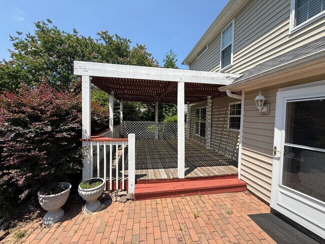 Building Photo - 3317 Sumter Dr
