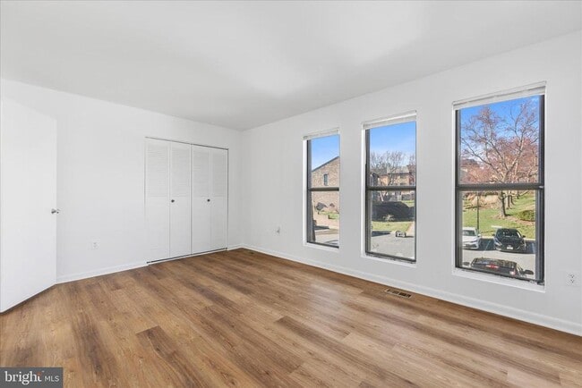 Building Photo - 6911 Cipriano Woods Ct