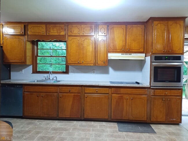 Building Photo - 1036 Skylark Dr