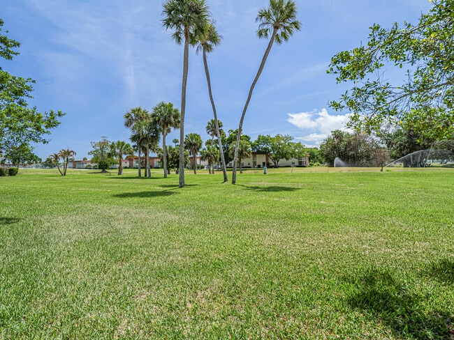 Building Photo - 235 Grand Royale Cir