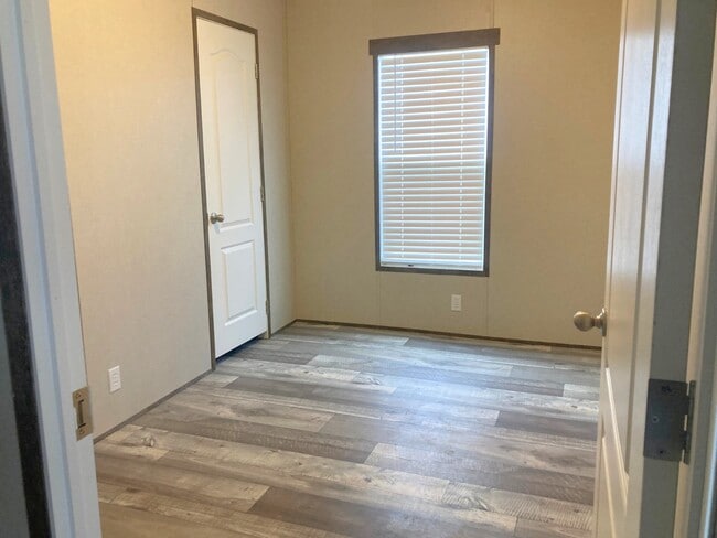 Building Photo - 1613 Steller Ln