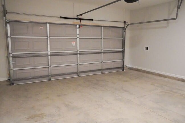 Building Photo - 142 Brookline Dr