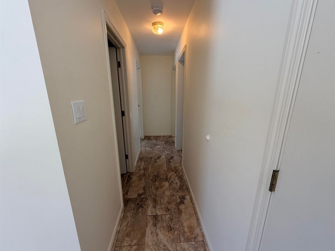 Building Photo - 98 Ledge Hill Rd