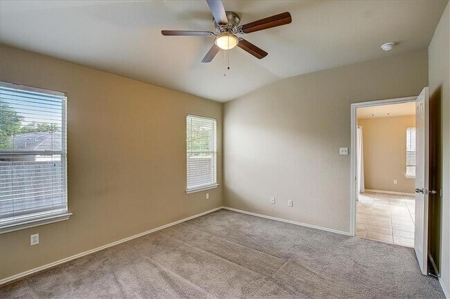 Building Photo - 2207 Jesse Owens Dr