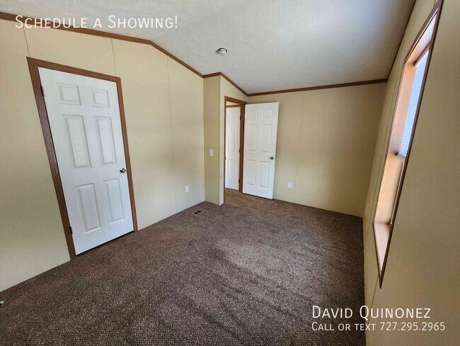 Building Photo - 5711 Heather View Ln