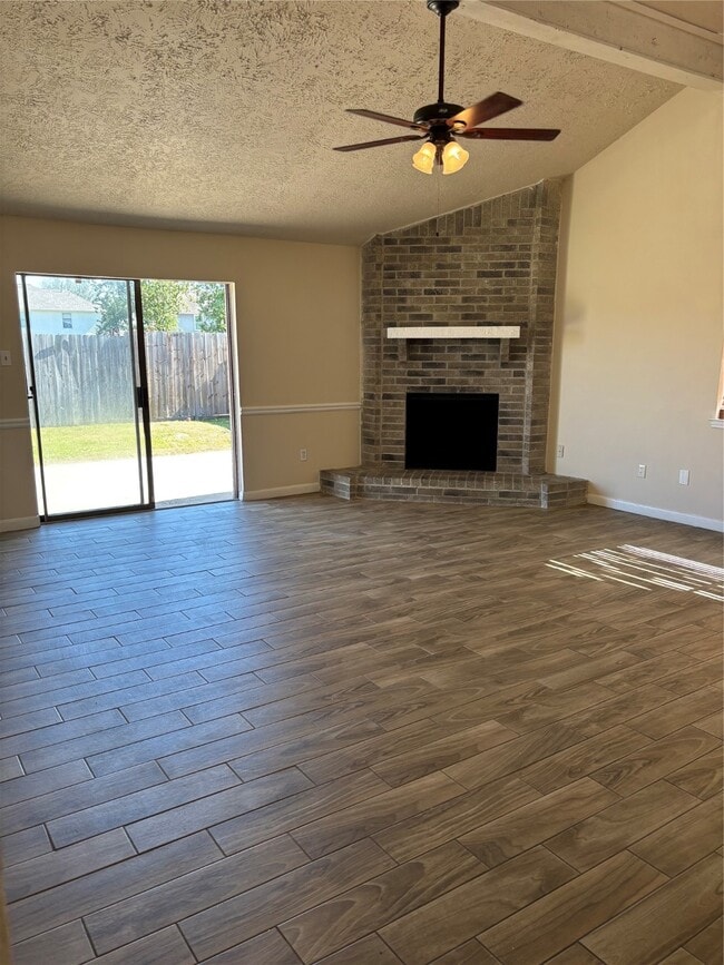 Building Photo - 1034 Heathfield Dr