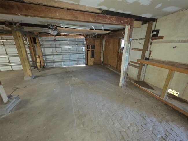 Building Photo - 5012 Avenue K Ave