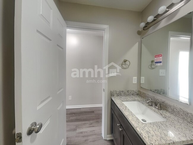 Building Photo - 9973 Waterside Dr