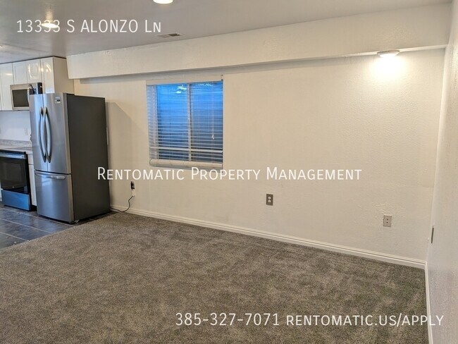 Building Photo - 13333 Alonzo Ln