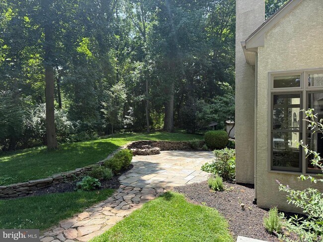 Building Photo - 1714 Hickory Hill Rd