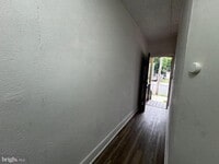 Building Photo - 323 E Vine St