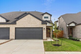 Building Photo - Move in Specials! Call Today!