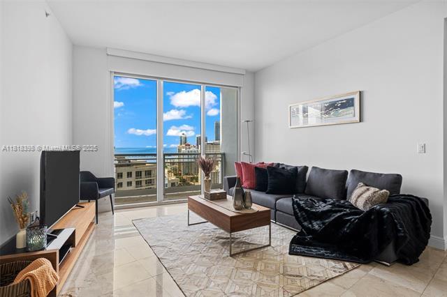 Building Photo - 901 Brickell Key Blvd