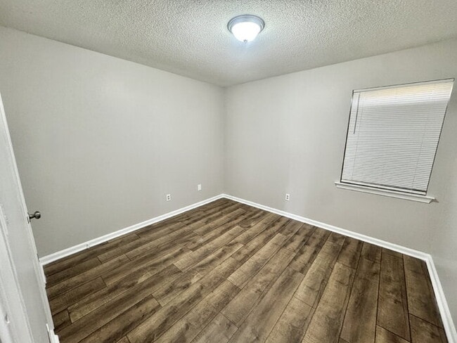 Building Photo - 5176 Braden Dr