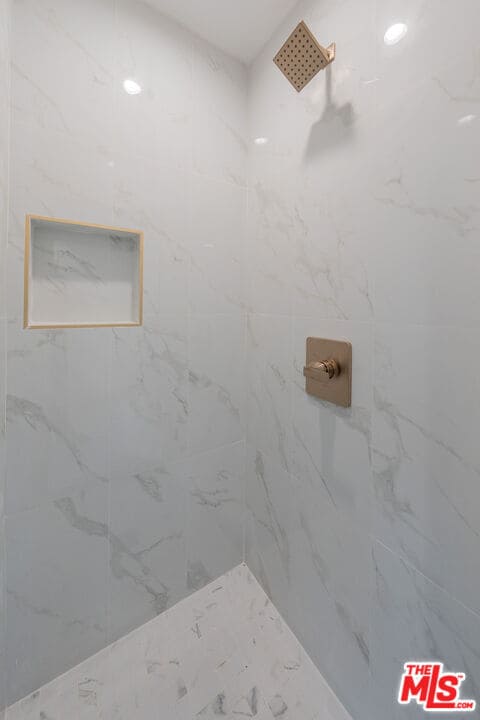 Building Photo - 7755 Day St