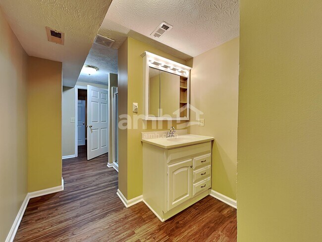 Building Photo - 6312 Satin Wood Dr