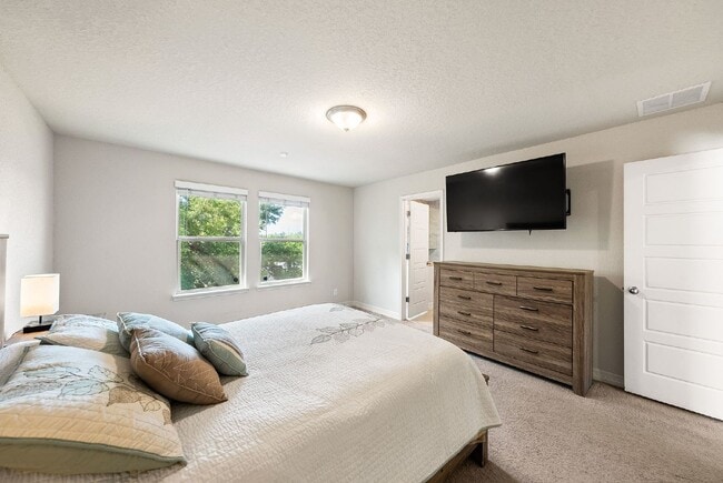 Building Photo - 2 WEEKS FREE RENT w/ 12 Month Lease!!!!!