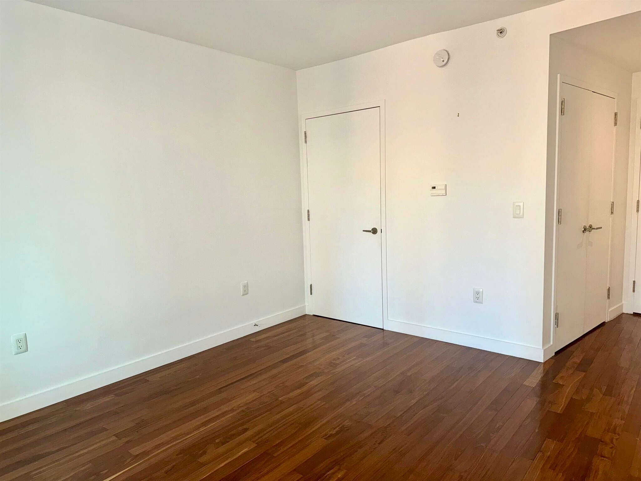 Building Photo - 25 Hudson St