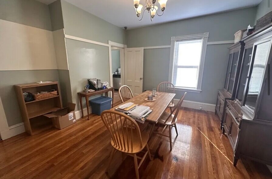Building Photo - 374 Highland Ave