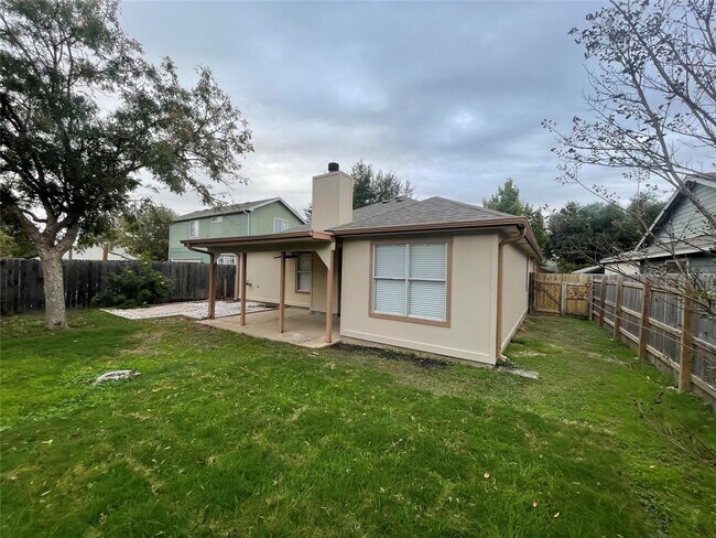 Building Photo - 326 Katy Crossing