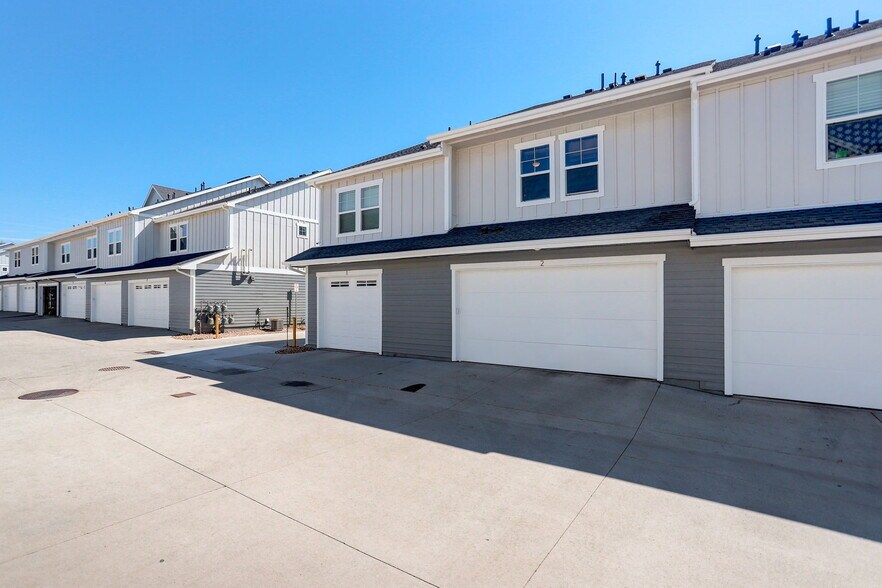 Building Photo - 3051 County Fair Ln