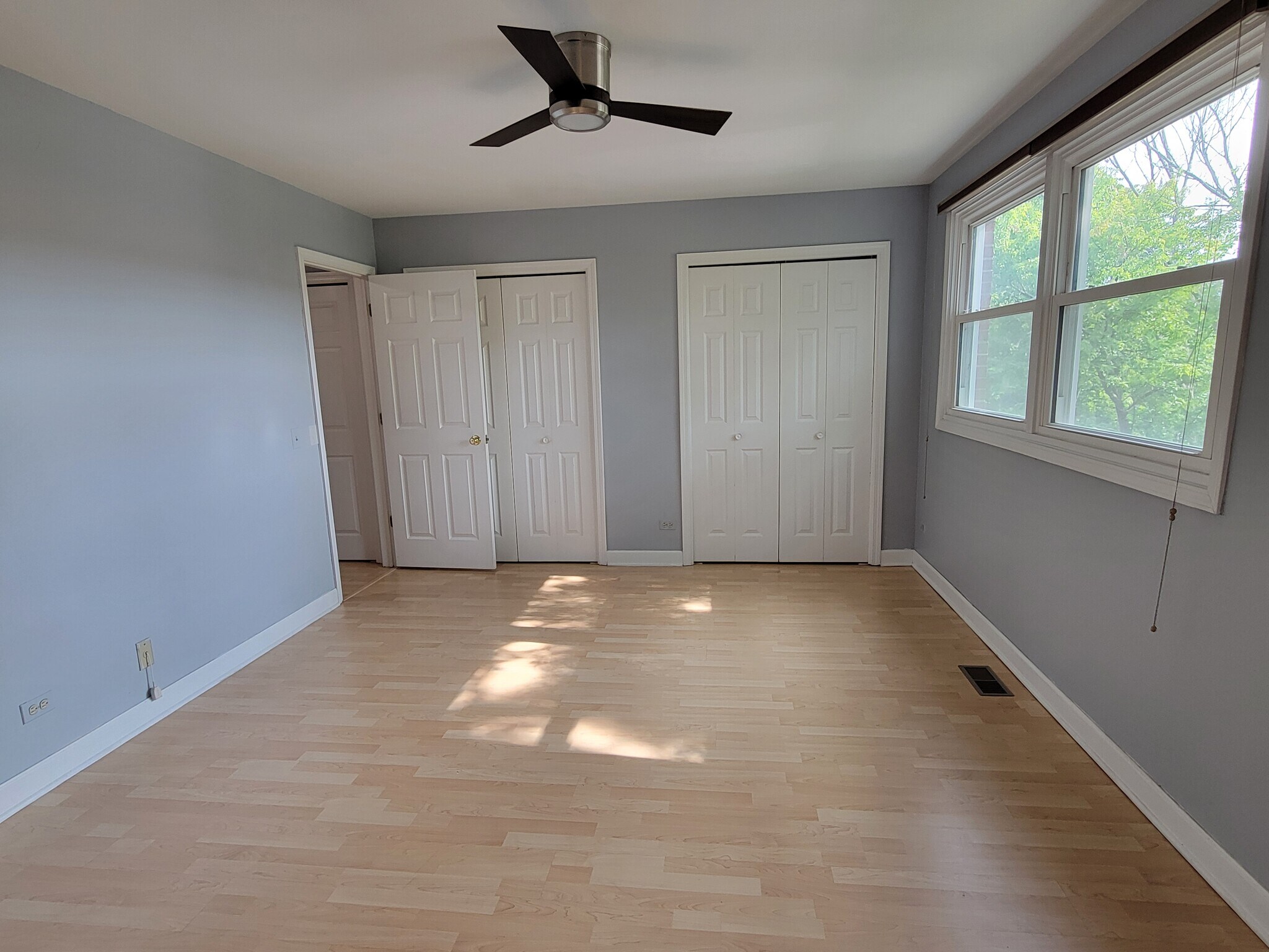 Building Photo - 2116 Rugen Rd