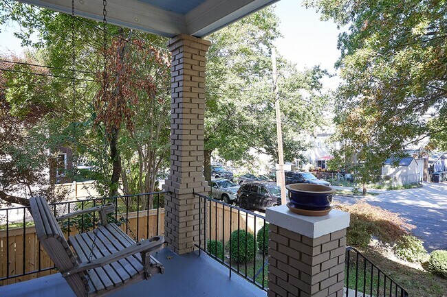 Building Photo - Petworth Stunner with Garage