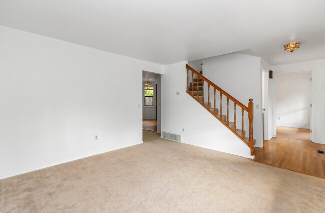 Building Photo - 22606 23rd Pl W