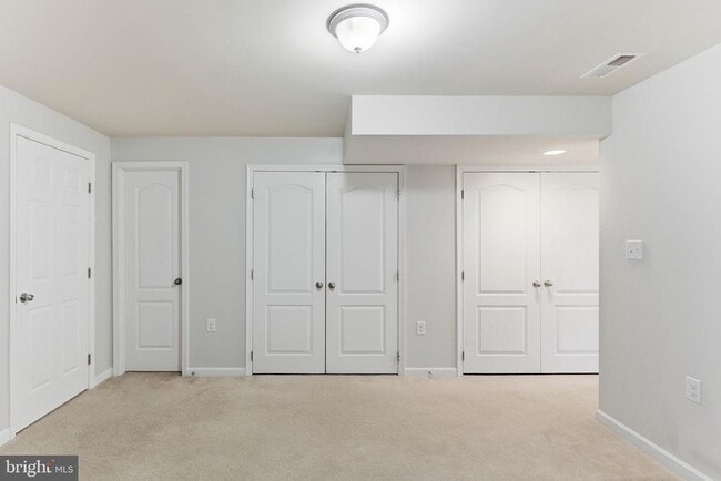 Building Photo - 37 Britania Ct