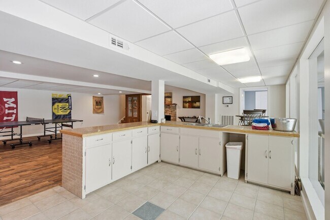 Building Photo - 389 Green Harbor Rd