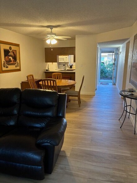 Building Photo - 7436 E Chaparral Rd