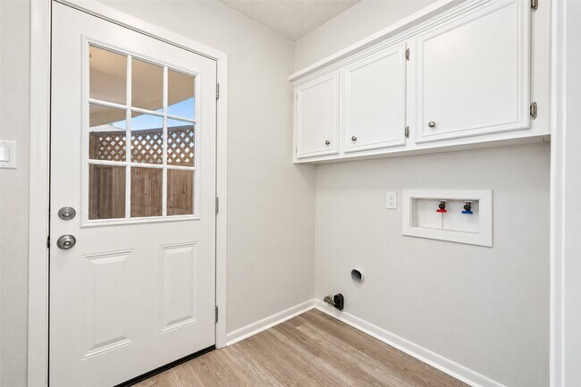 Building Photo - 11307 Wickersham Ln