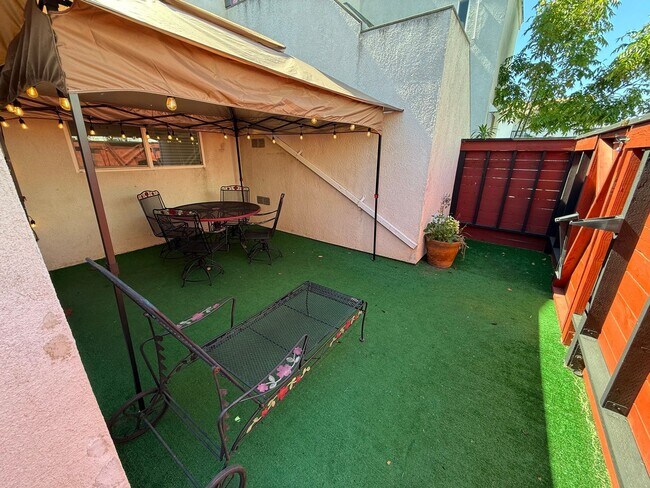 Building Photo - 2258 Pamela Ln