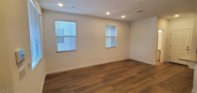 Building Photo - 184 Wewatta Ave