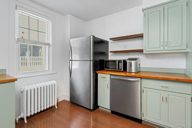 Building Photo - 55 N High St