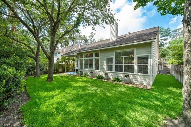 Building Photo - 10 Vinca Trail