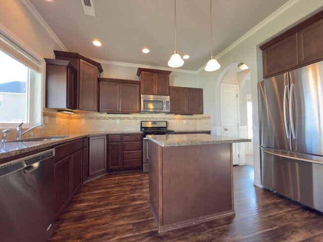 Building Photo - 515 S King St