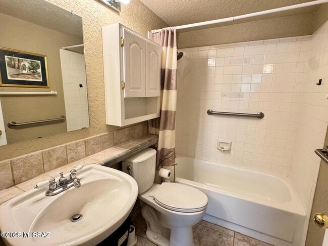 Building Photo - 4281 N River Grove Cir