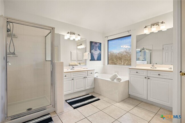 Building Photo - 13039 Scofield Farms Dr