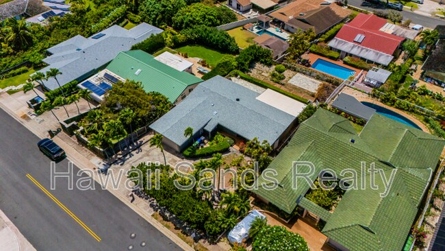 Building Photo - 366 Poipu Dr
