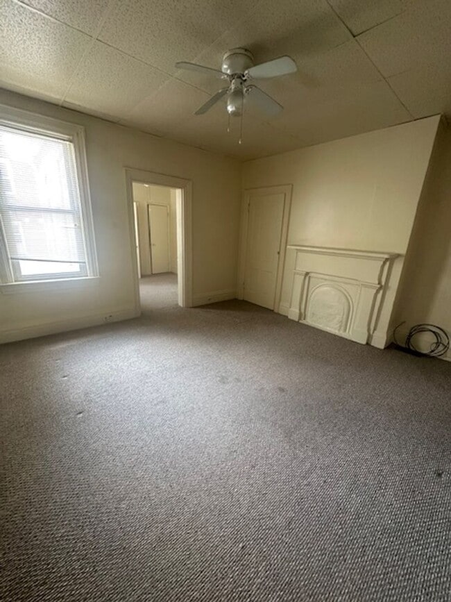Building Photo - Spacious 3BR Townhouse Near Lawrenceville,...