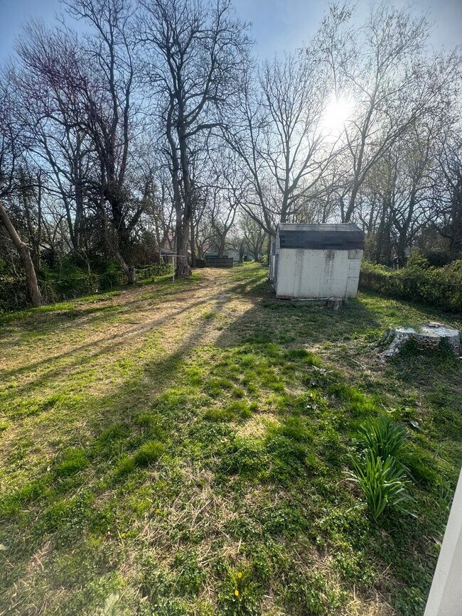 Building Photo - Remodeled 3 bedroom 1 bath home available ...