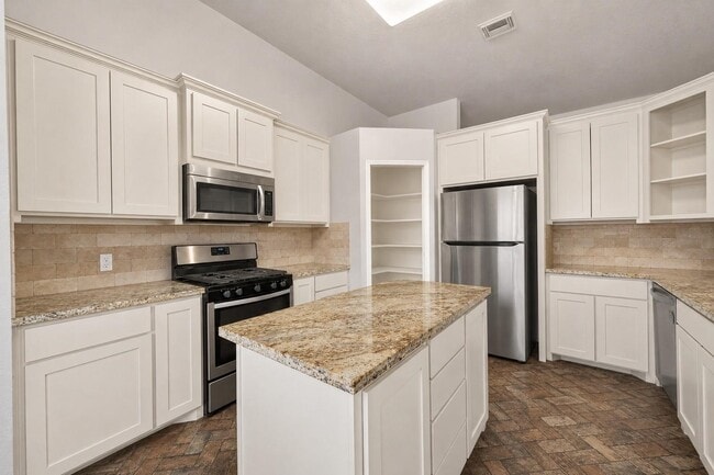 Building Photo - 20822 Figurine Ct