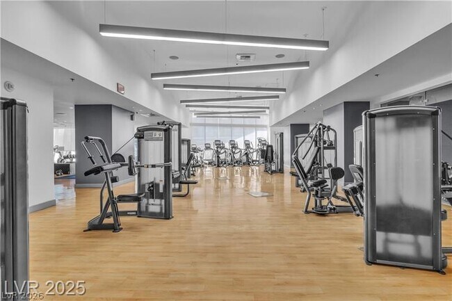 Building Photo - 4525 Dean Martin Dr