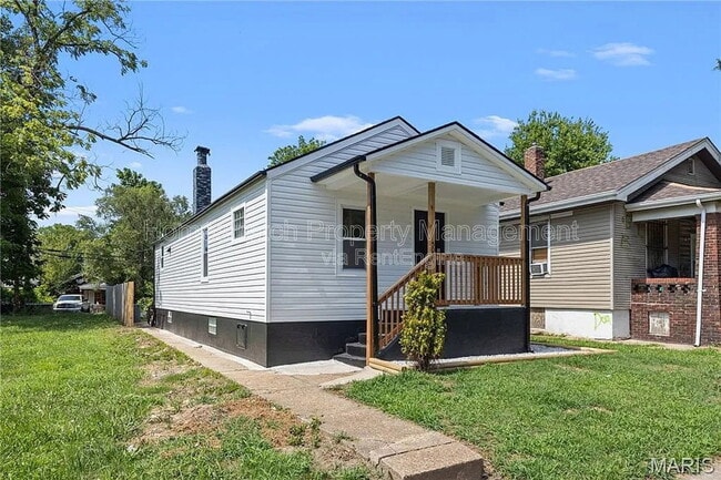 Primary Photo - 5021 Davison Ave