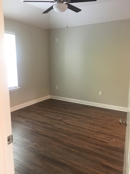 Building Photo - 4664 Crossing Ct