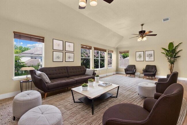 Building Photo - 10128 Channel Island Dr