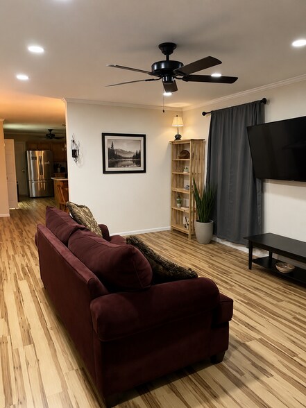Living room - 1214 Berkeley St